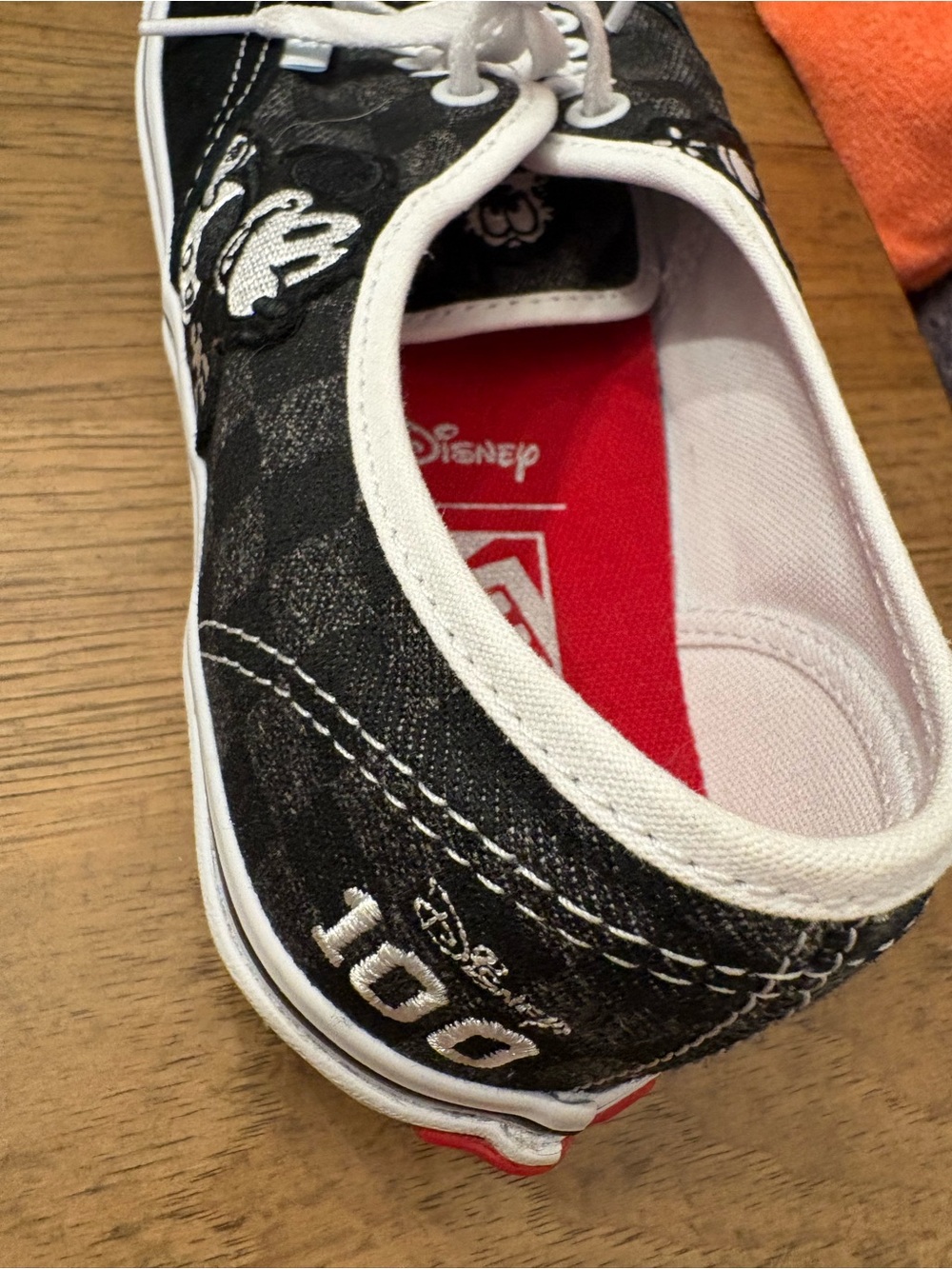 Vans Disney x 100 Black and White Canvas Low-Top Lace-Up Sneakers - Picture 5 of 8